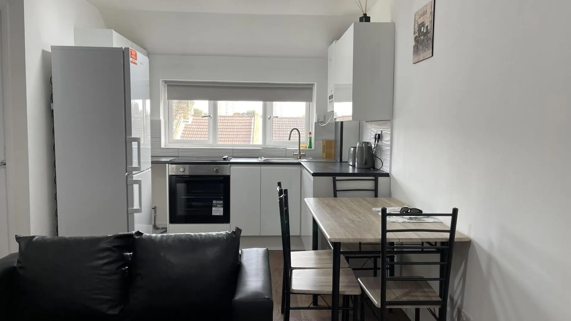 Stratford-2Bedroom-Close To Local Transport- Wifi Londen