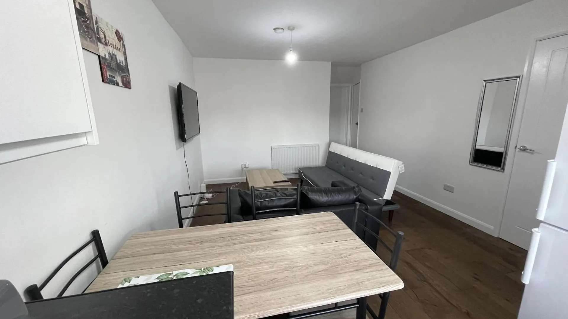 Stratford-2Bedroom-Close To Local Transport- Wifi Londen
