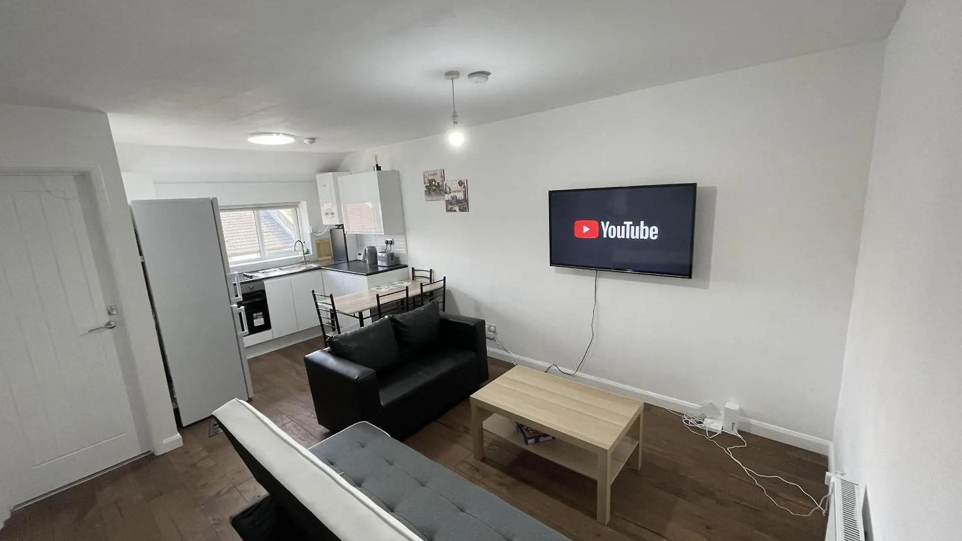 Stratford-2Bedroom-Close To Local Transport- Wifi London 0*,  United Kingdom