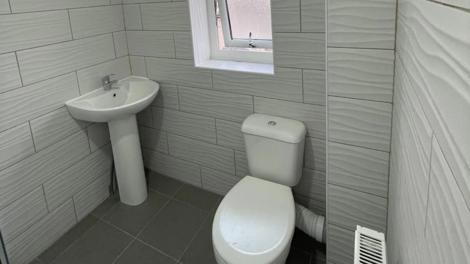 Stratford-2Bedroom-Close To Local Transport- Wifi London
